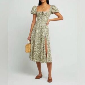 Audrey Parks Francesca’s green floral midi dress front slit